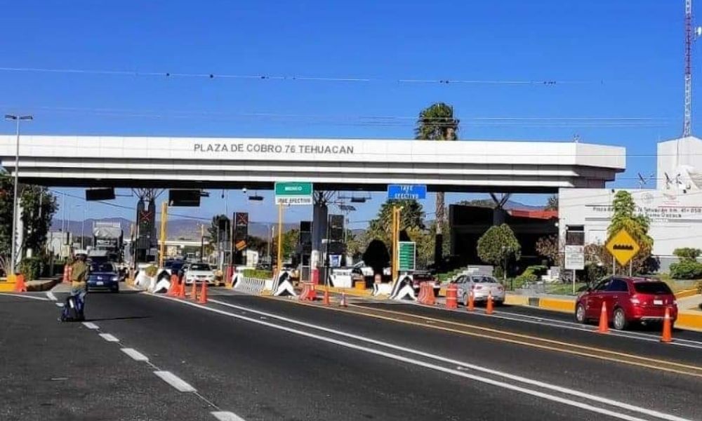 Para desplazarte desde la capital de Puebla hacia Puerto Escondido, en Oaxaca, el viaje solía tomar entre 9 y 11 horas, dependiendo de la velocidad del vehículo. 

Foto: Producción El Universal Puebla