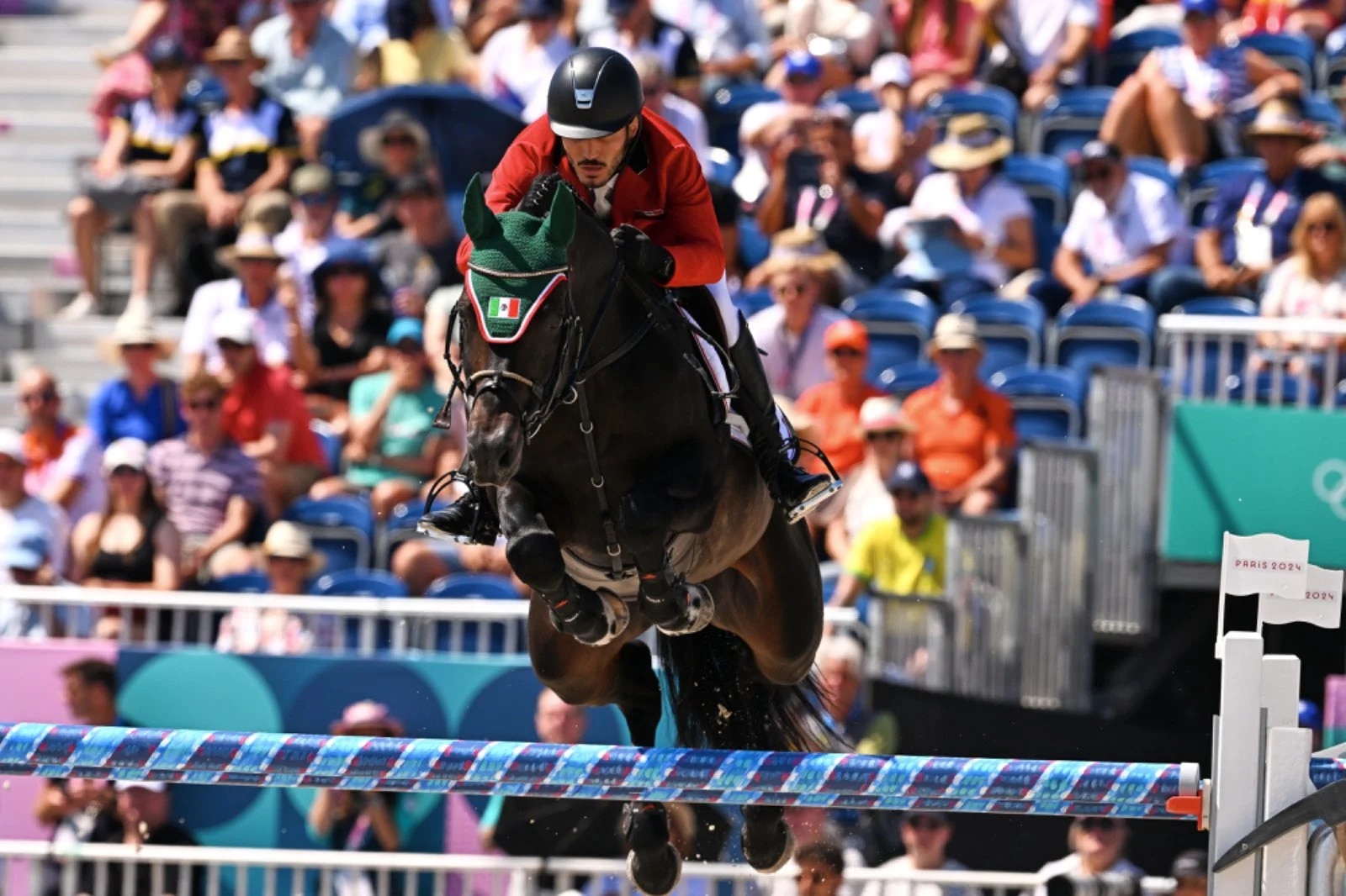 En la categoría individual, el jinete Andrés Azcárraga, de 31 años, fue el primer mexicano en saltar con su caballo Contendros 2. 

Foto: Producción El Universal Puebla