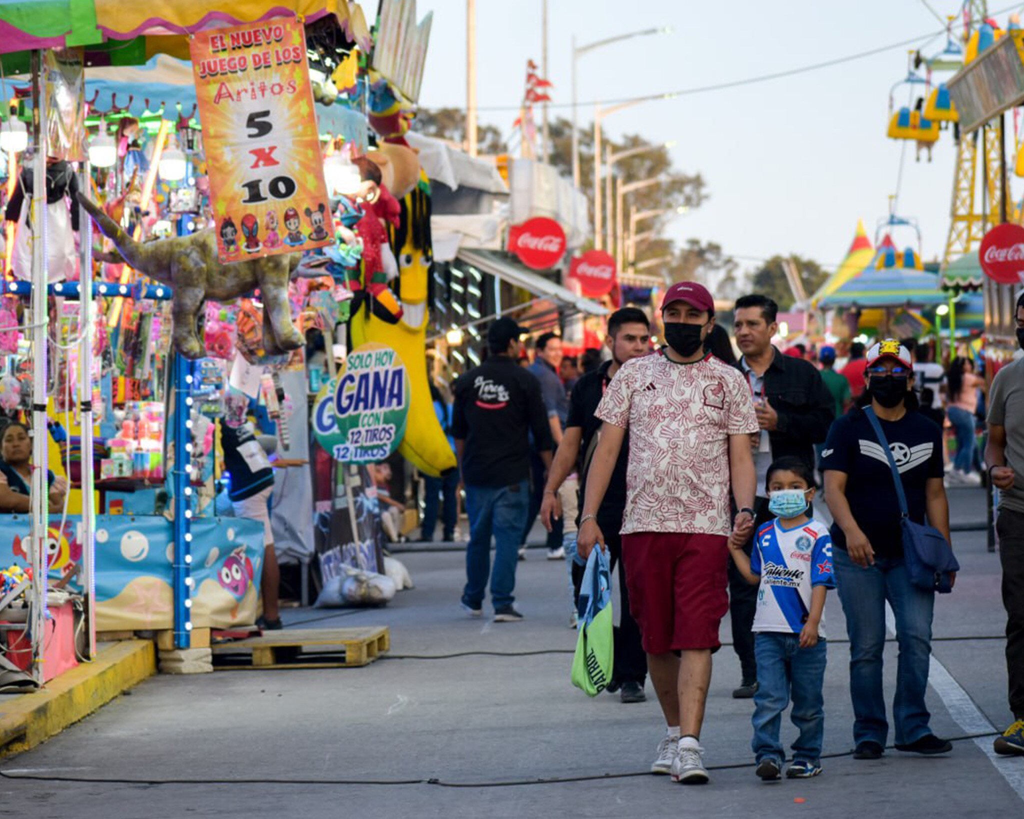 El secretario de Seguridad estatal indicó que han sido detenidas 20 personas por robo, intoxicación y alteración del orden en la Feria de Puebla 2023 | Foto: Agencia Es Imagen para El Universal Puebla