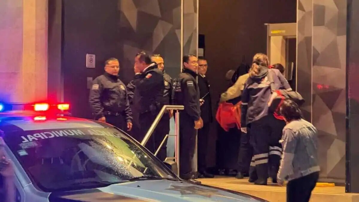 Información extraoficial de medios locales sugiere que el ataque podría haber sido dirigido contra un hombre conocido como Armando "N", también conocido como ‘El Jaguar’, quien se presume era miembro del Cártel de Jalisco Nueva Generación (CJNG).

Foto: Producción El Universal Puebla