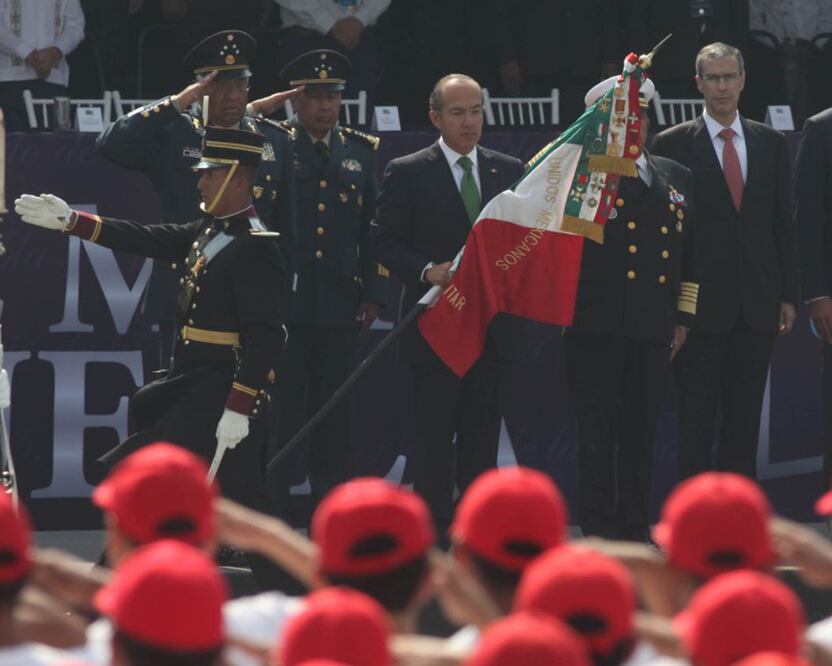Felipe Calderón fue uno de los presidentes que encabezó los festejos del 5 de mayo en Puebla Foto: Agencia Es Imagen para El Universal Puebla