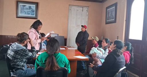 Cabildo de Tianguismanalco designa como presidente interino a Vicente Dorado