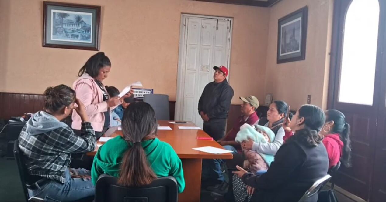 El Cabildo de San Juan Tianguismanalco ya designó un presidente municipal interino | Foto: Captura H. Ayuntamiento Tianguismanalco 2021-2024