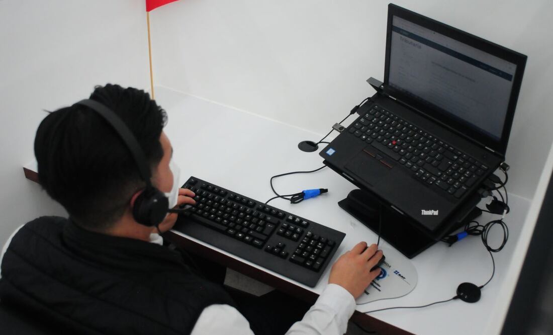 El SAT inauguró un Call Center para atender a los contribuyentes. foto: Cuartoscuro