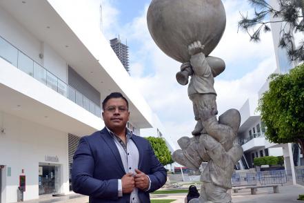 La docencia conlleva cerebro, pero también mucho corazón: Docente BUAP