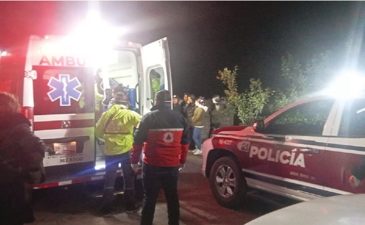 La familia fue hospitalizada en el Hospital General de Ciudad Serdán | Foto: Protección Civil Estatal