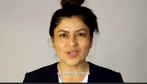 Claudia Rivera se muestra desmaquillada para condenar violencia de género