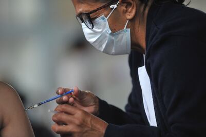 Puebla acataría amparos para vacunar a menores contra Covid: Secretaría de Salud