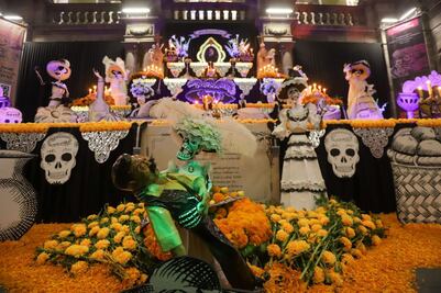 Fundación Pepe Chedraui organiza concurso de ofrendas para donar cancha de fut a escuela