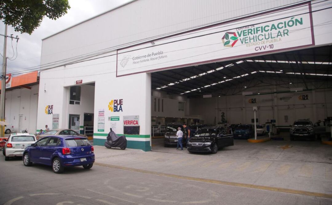 El lunes 31 de julio vence el plazo de verificación vehícular del primer semestre del 2023 | Foto: Agencia Es Imagen para El Universal Puebla