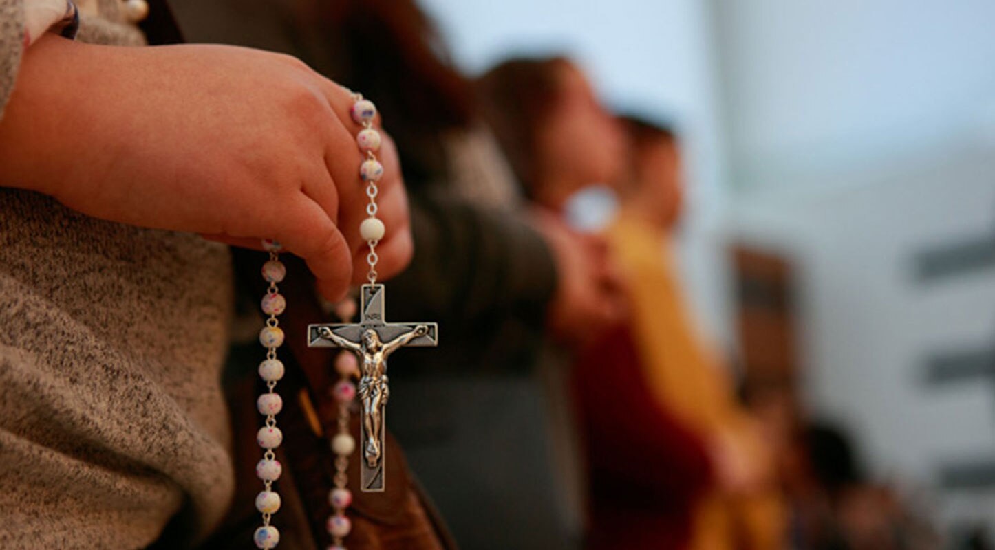 Aunque Jesús nos enseñó a decir cosas buenas sobre los demás y a bendecir, incluso a quienes nos persiguen, reconociendo que Su palabra también es un medio para transmitir bien y amor.
Foto: Producción El Universal Puebla