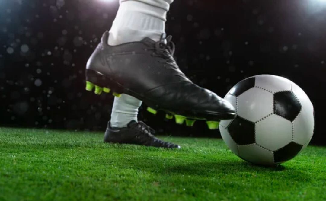 Un joven denunció que fue mordido en un partido de futbol y perdió parte de su dedo | Foto: Depositphotos