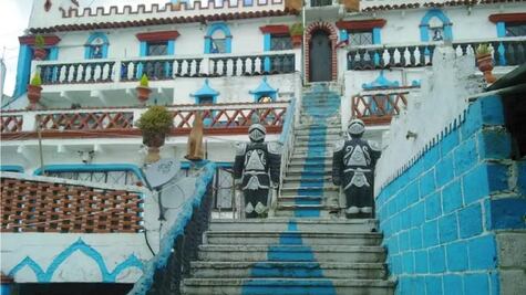 ¿Un castillo azul en Cholula? Te contamos la historia de esta extraña casa