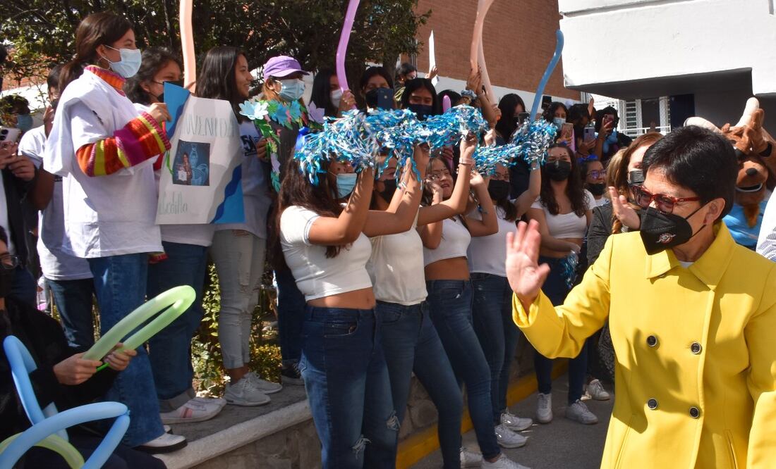 Alumnos dieron la bienvenida a la rectora de la BUAP | Foto: BUAP