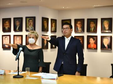 Alito Moreno toma protesta a dirigencia estatal del PRI-Puebla