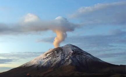 Volcán Popocatépetl sorprende con emisiones constantes y una cima cubierta de nieve