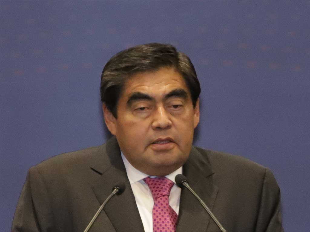 Pide Barbosa no hacer grilla en Morena por Derecho de Alumbrado Público