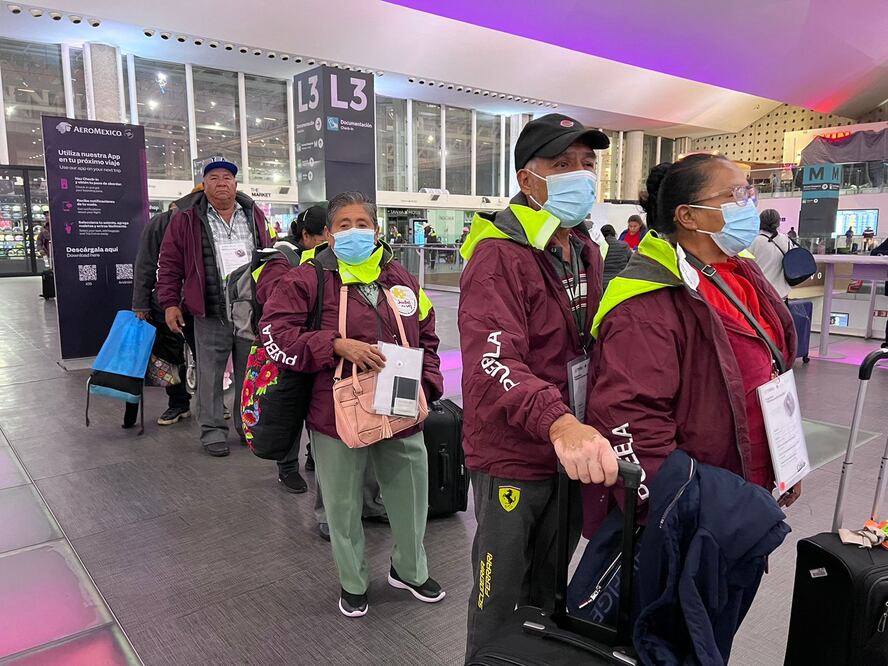 Adultos mayores de 17 municipios de Puebla viajaron a Estados Unidos para reunirse con sus seres queridos | Foto Gobierno de Puebla