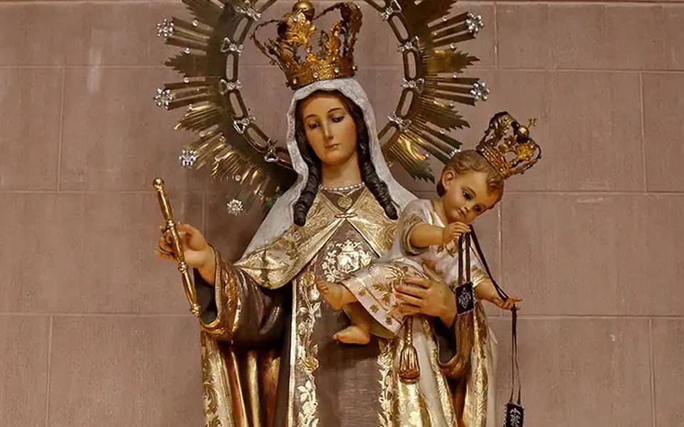 Durante prácticamente todo el mes de julio, se llevarán a cabo diversas actividades en las festividades patronales en honor a Nuestra Señora del Carmen, ubicadas en el Centro Histórico.

Foto: Producción El Universal Puebla