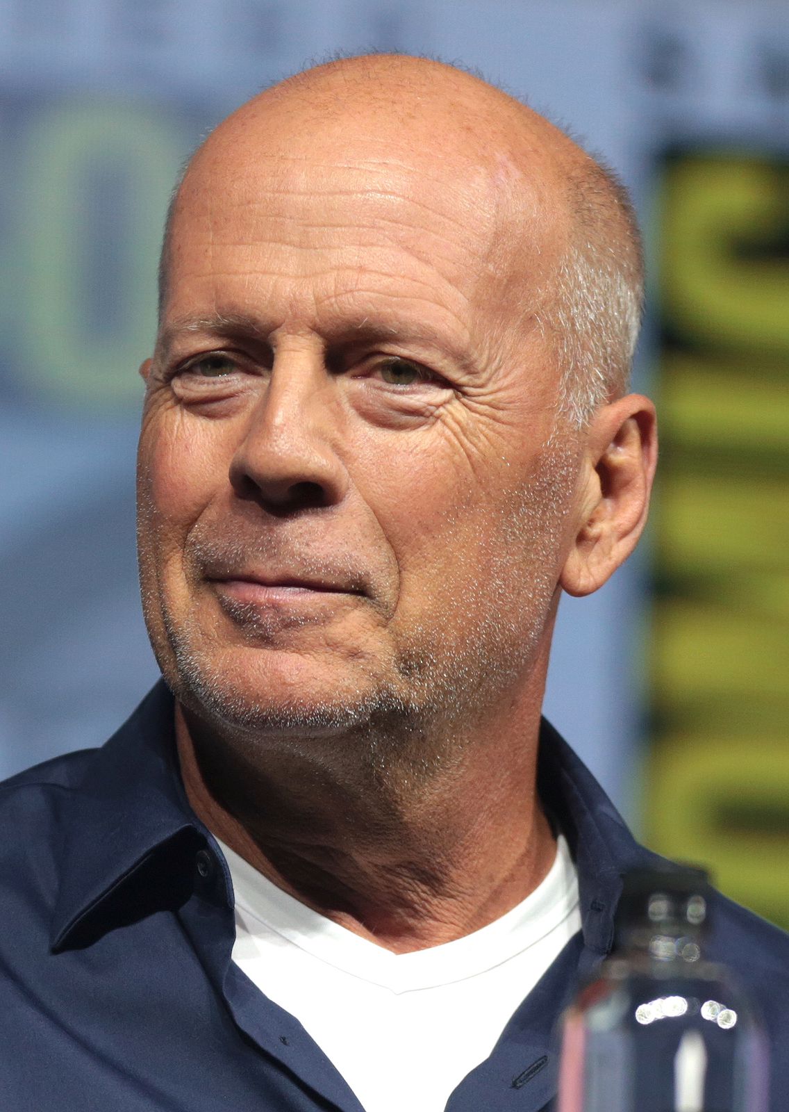 Aprovecha Semana Santa con una maratón de películas de Bruce Willis. Fuente: Instagram @netflix