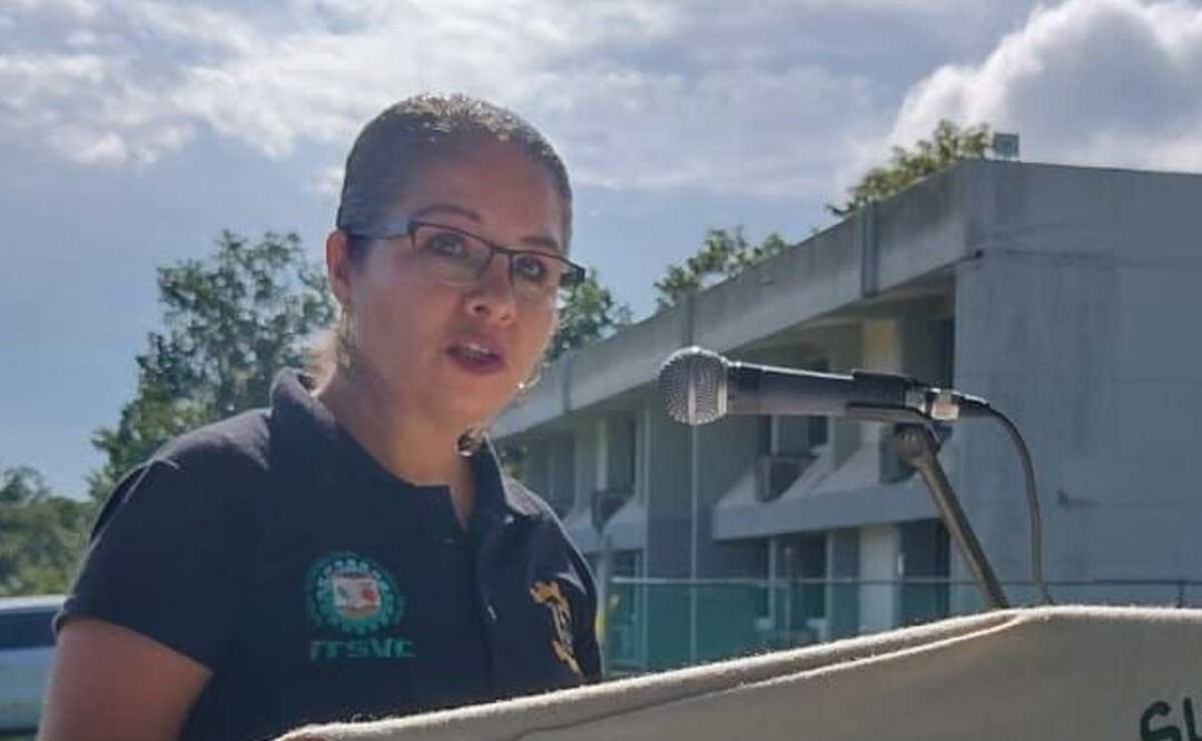 La comunidad estudiantil del Instituto Tecnológico Superior de Venustiano Carranza señalaron a Gladys Valderrábano de violar el principio de educación laica | Foto: Facebook Gladys Valderrábano