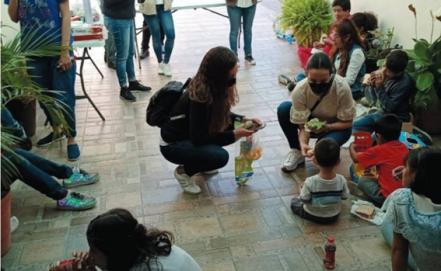 Maestra torturaba a niña de 3 años; creen que era por racismo