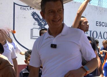 Rafael Cañedo recorrió la colonia Aquiles Serdán y planteó propuestas a vecinos