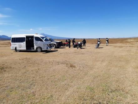 Detectan a 49 migrantes hacinados en una combi frente a Audi
