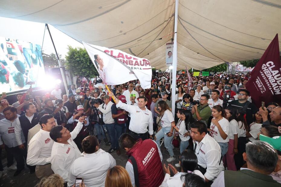 El candidato Alejandro Armenta se reunió con poblanos en Tecamachalco / Foto: Especial