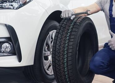 ¿Cuánto tiempo de vida útil tiene una llanta?