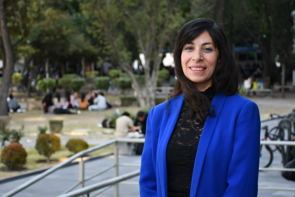 Adriana Hernández Rascón, estudiante de la BUAP, logró publicar su obra en la Feria del Libro de Nueva York | Foto: Buap