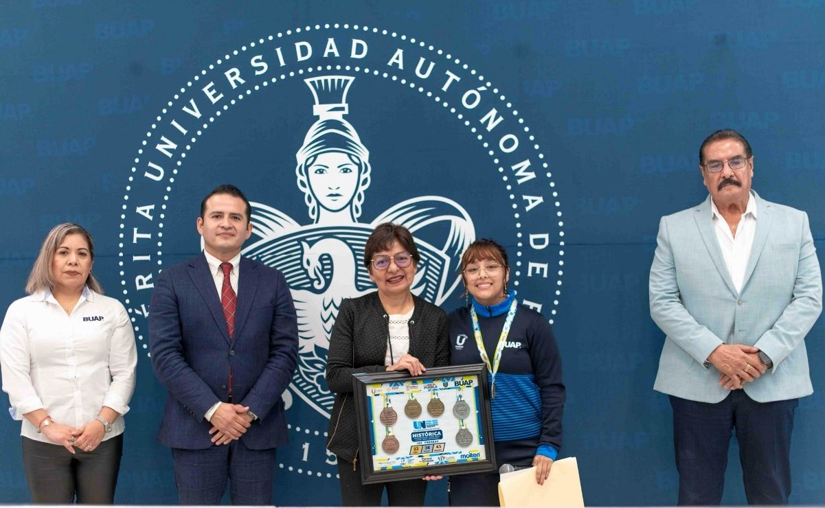 Lilia Cedillo reconoce a medallistas BUAP de la Universiada 2025