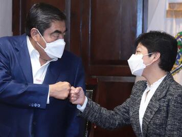 Se reúnen Lilia Cedillo y Miguel Barbosa en Casa Aguayo