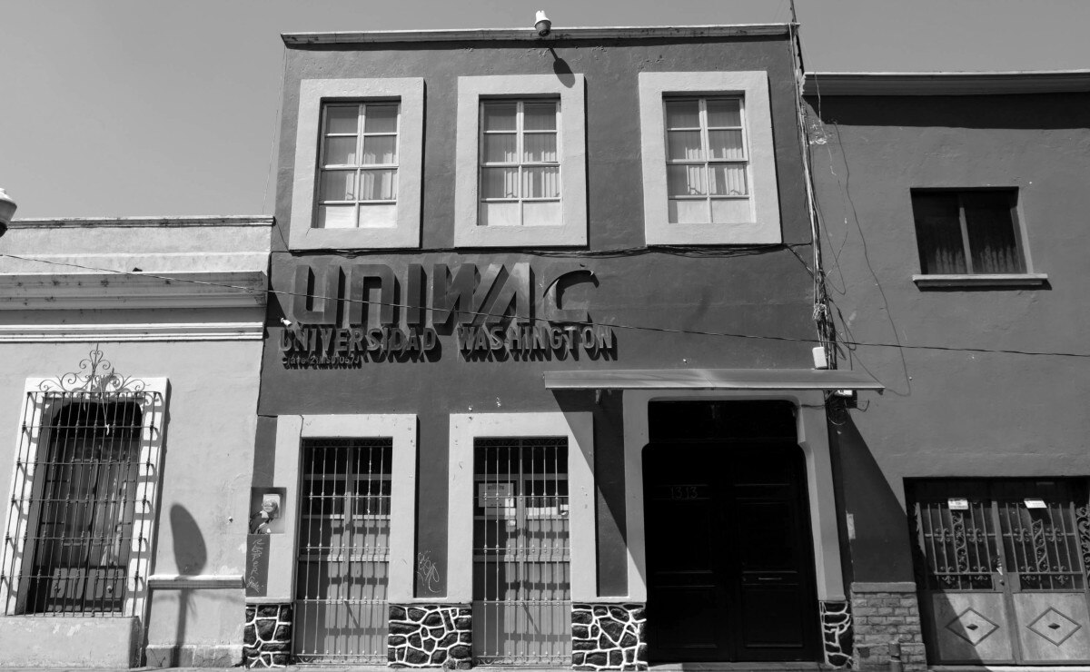 Desaparecen colegios en Puebla