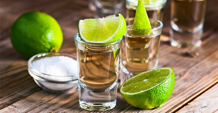 A través de la Revista del Consumidor, Profeco analizó 52 marcas distintas de Tequila reposado, identificando las siguientes marcas con la mayor cantidad de calorías por cada 100 mililitros de producto. 
Foto: Producción El Universal Puebla
