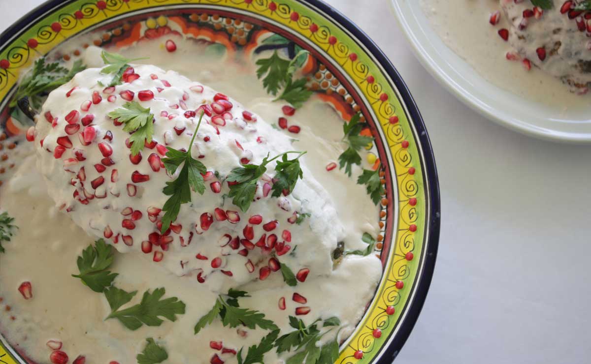 Poblanos dan la bienvenida a los Chiles en Nogada con memes