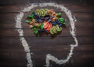 ¿Problemas de memoria? Estos son los alimentos que mejoran la salud de tu cerebro