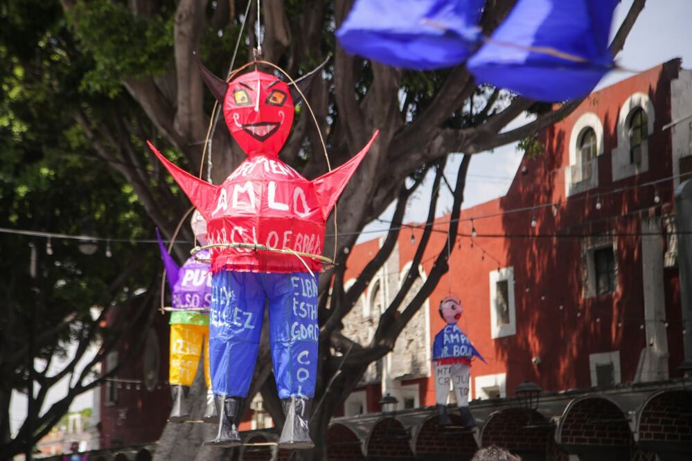 La quema de Judas se lleva a cabo cada año en el Barrio del Artista | Foto: EsImagen
