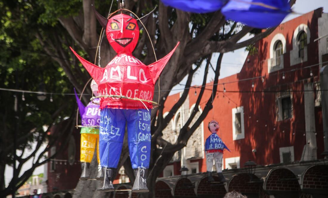 La quema de Judas se lleva a cabo cada año en el Barrio del Artista | Foto: EsImagen