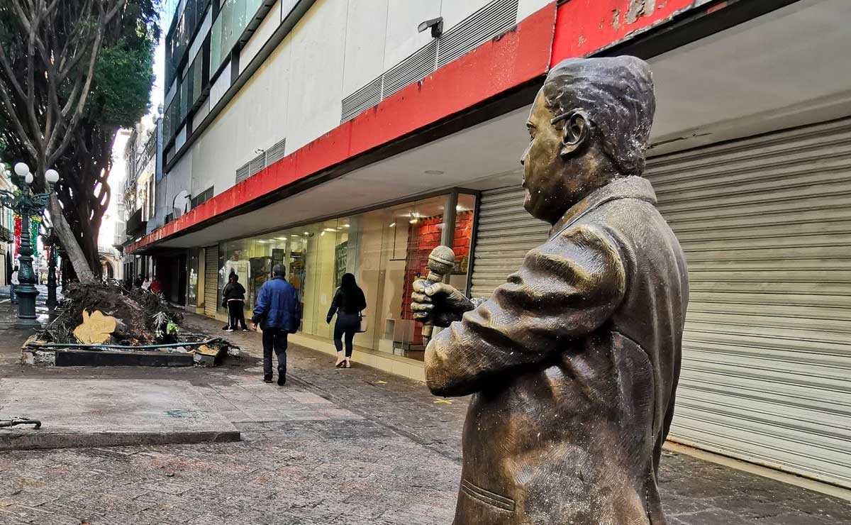 Estatua de Javier López Díaz fue testigo de la caída del árbol que mató a niño