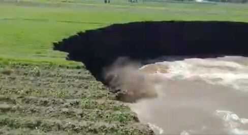 Las olas del socavón de Puebla. Los 10 videos más impactantes de este fenómeno