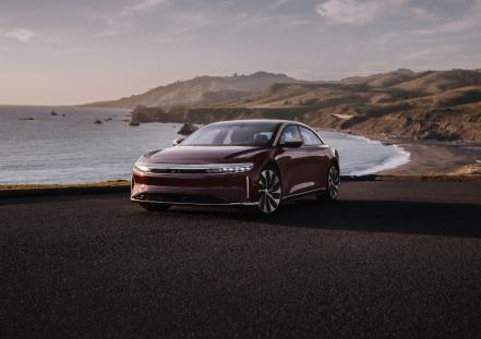 Lucid Motors anuncia una reducción del 50% en la producción de su modelo eléctrico