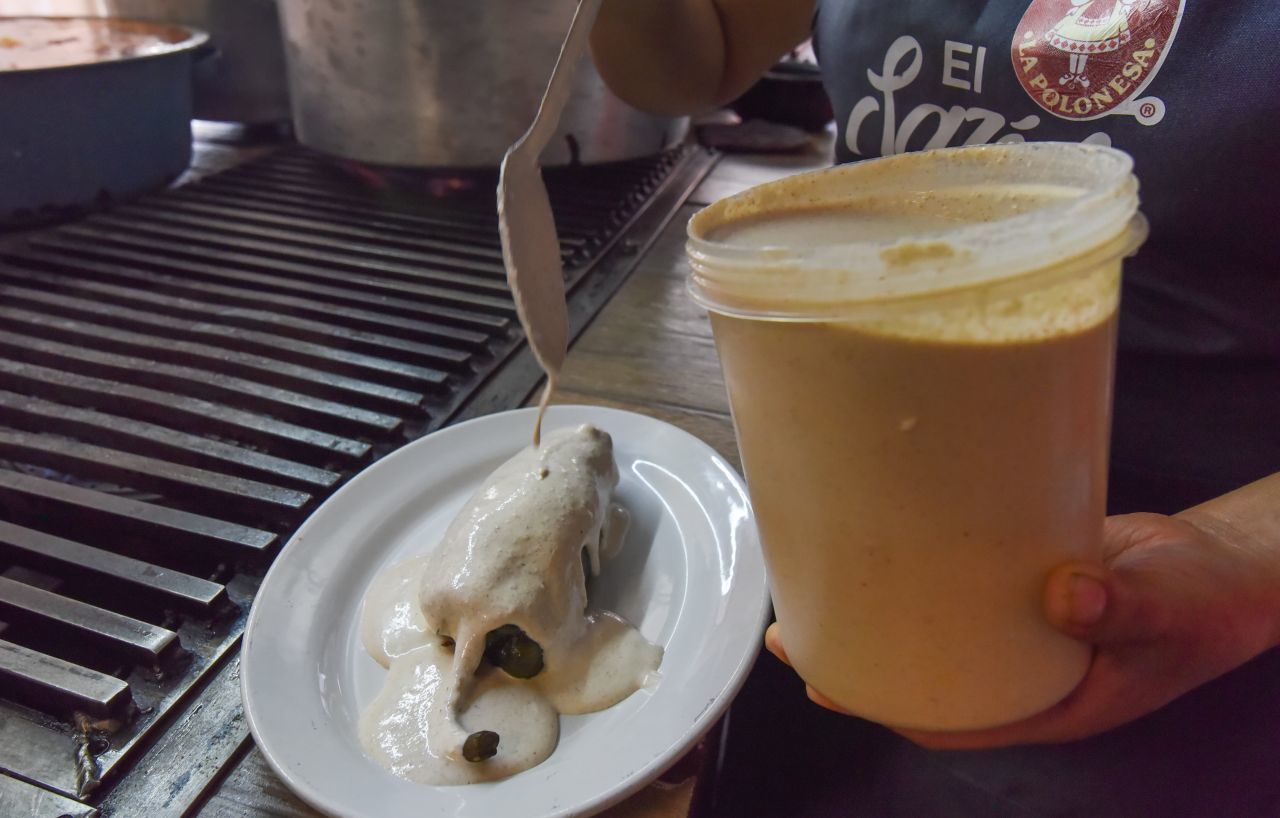 Cómo se hace la nogada: La receta de Yuri de Gortari