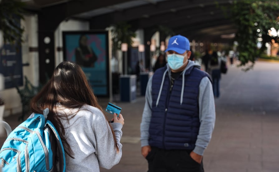 Regresa uso obligatorio de cubrebocas en la BUAP por influenza A H3N2 subclado K