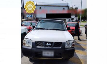 Recuperan camioneta robada que transportaba pruebas Covid; hay tres detenidos