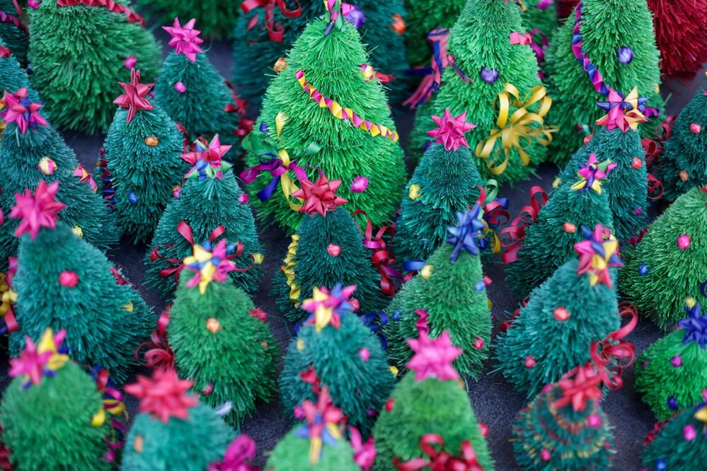 Hay dilema de utilizar un árbol natural o uno artificial / Foto: EsImagen