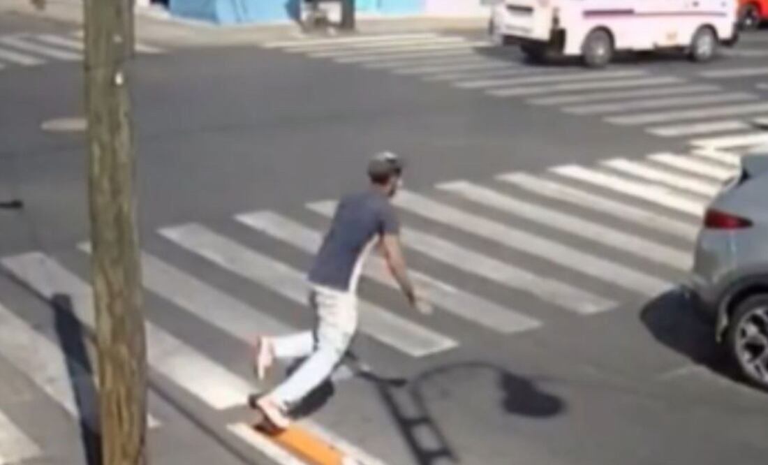 El perro roba cemitas o la playa Amalucan también nos mantienen humildes | Foto: Redes Sociales