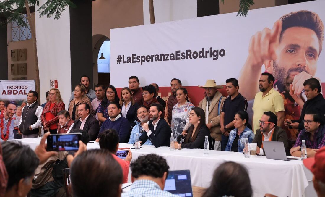 Rodrigo Abdala presentó el resultado del más reciente sondeo | Foto: Especial