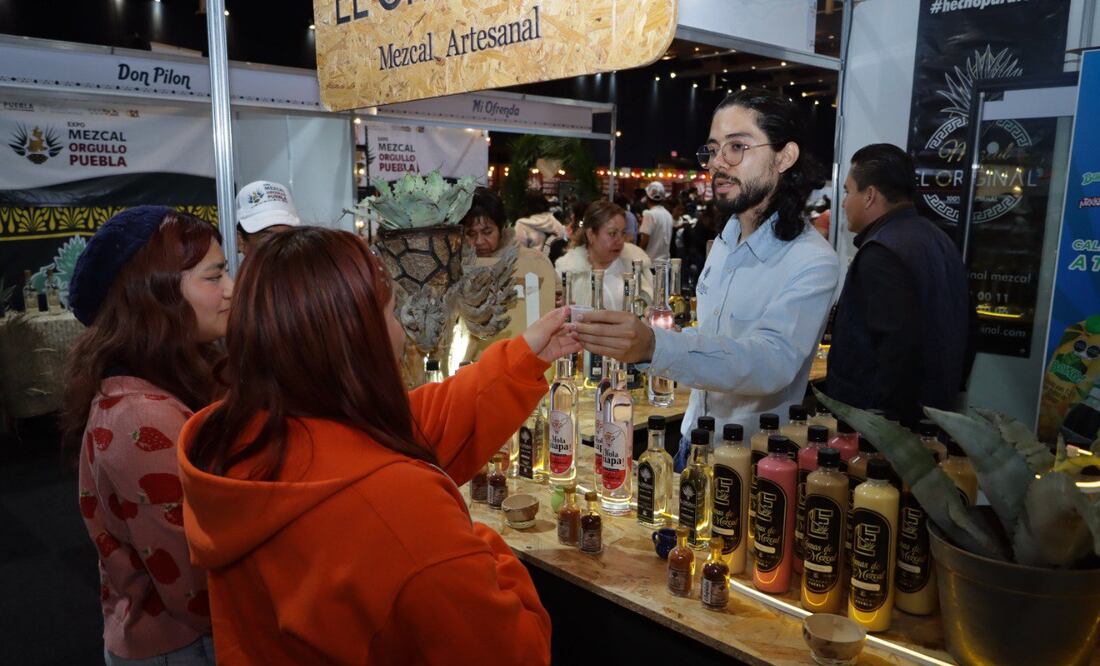La Expo Mezcal 2024 se lleva a cabo en el Centro de Convenciones | Foto: EsImagen