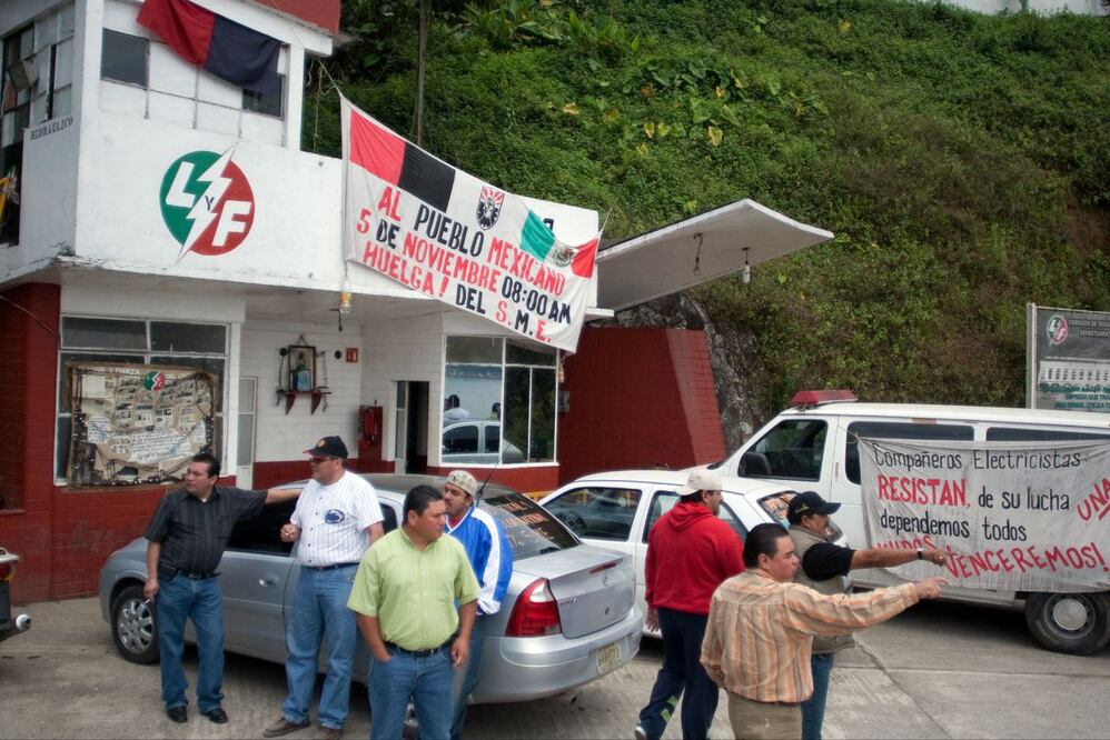 Desde hace 14 años, por una protesta en 2010, en Nueva Necaxa dejaron de pagar la luz | Foto: EsImagen